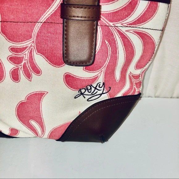 Cute Small Roxy Purse - Picture 5 of 6